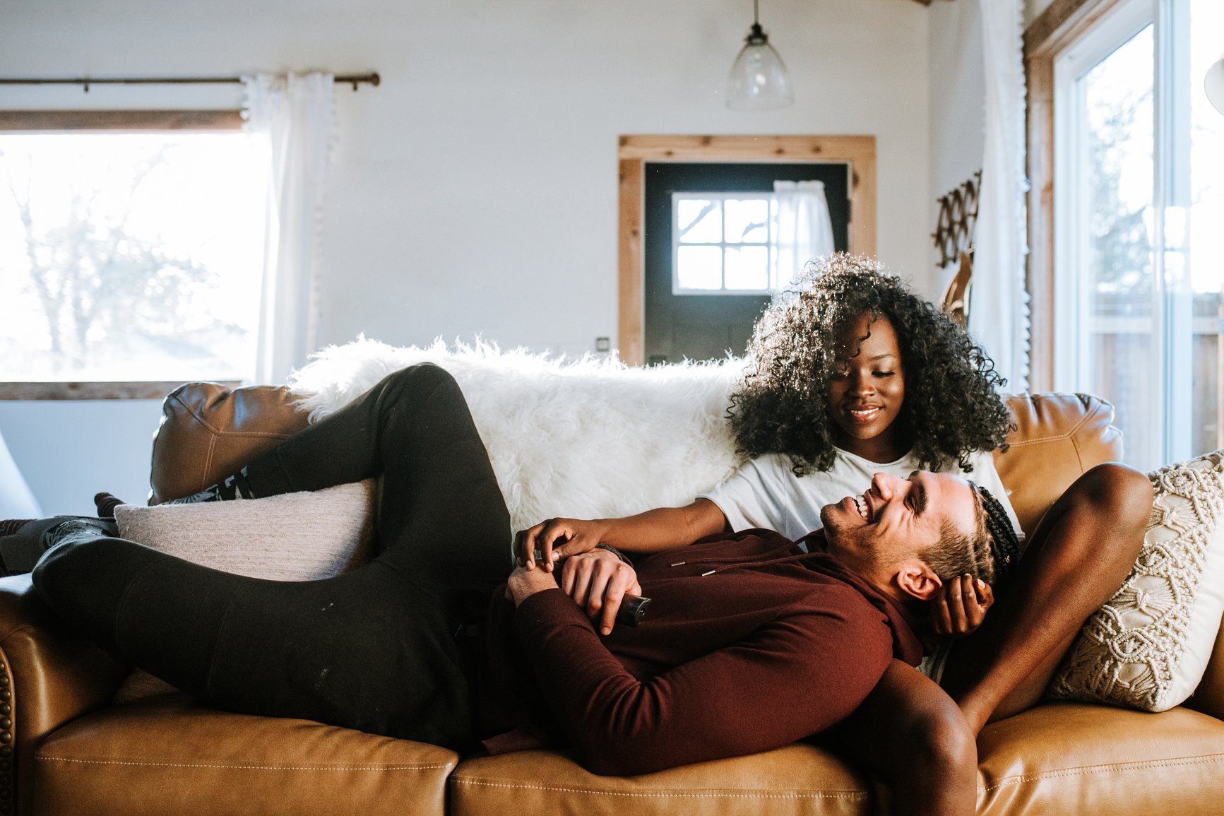 9 Things Highly Happy Couples Talk About - Talkspace