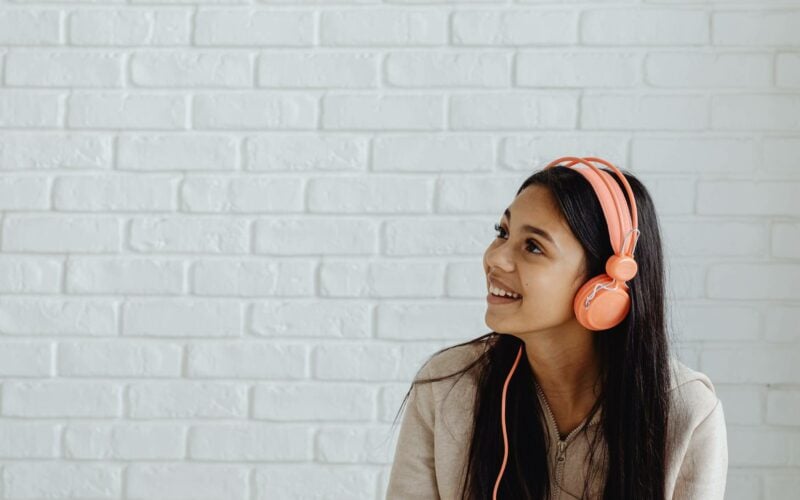 10 Best Mental Health Podcasts to Listen to — Talkspace